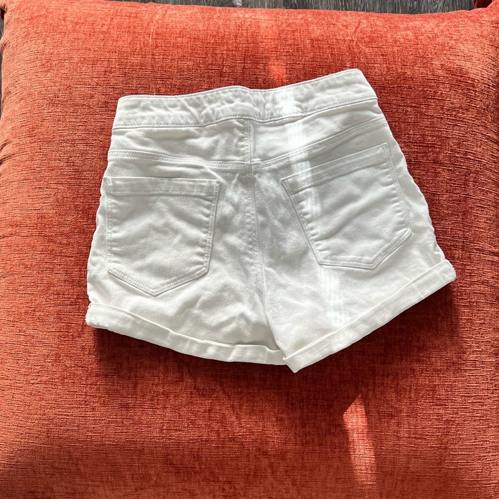 Shorts - Picture 3 of 3